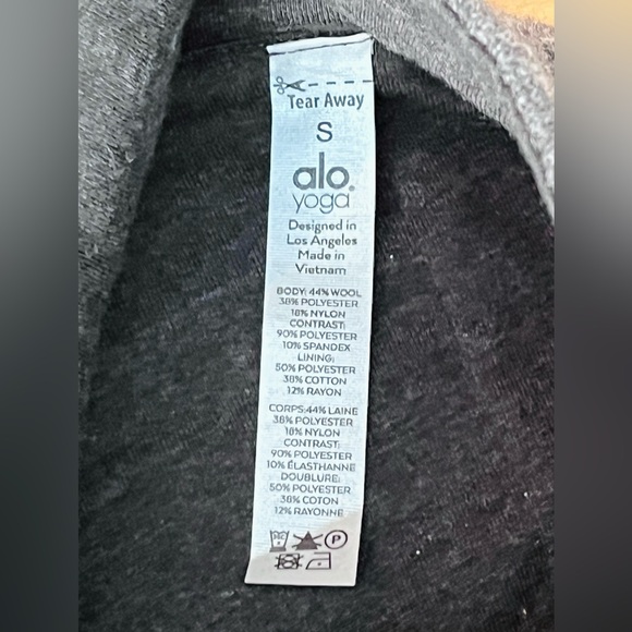 Gray Button-Up Cropped Jacket, NEW CONDITION SIZE SMALL, WARM - Picture 3 of 12